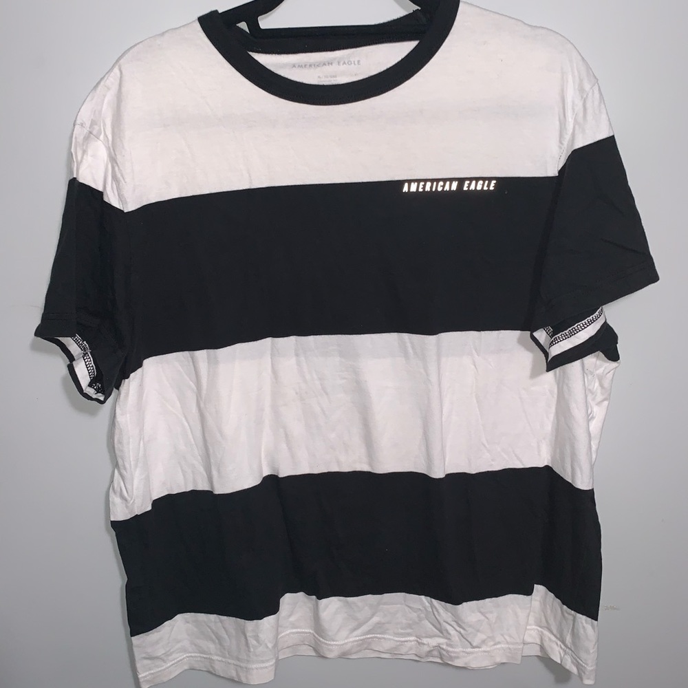 american eagle t-shirt
